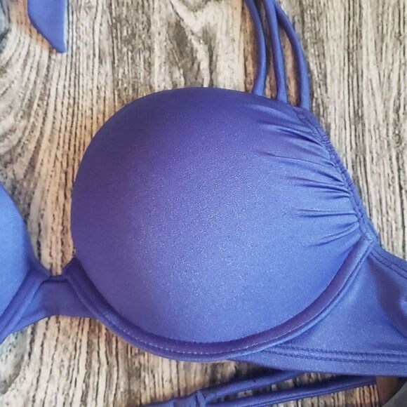 Victoria's Secret bombshell bikini top. Like new! - Picture 3 of 7